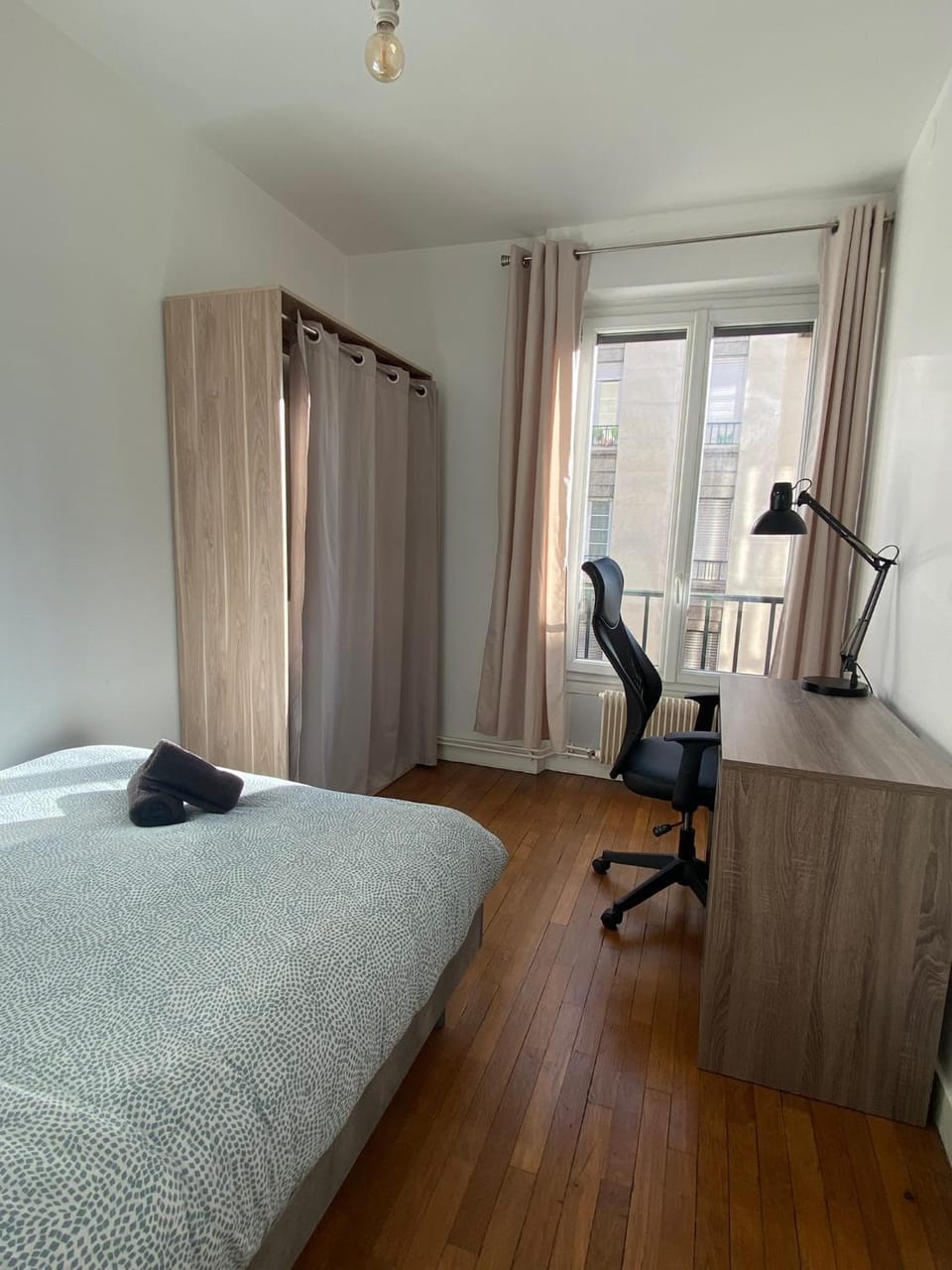 Bed, Photo of the whole room, Bedroom