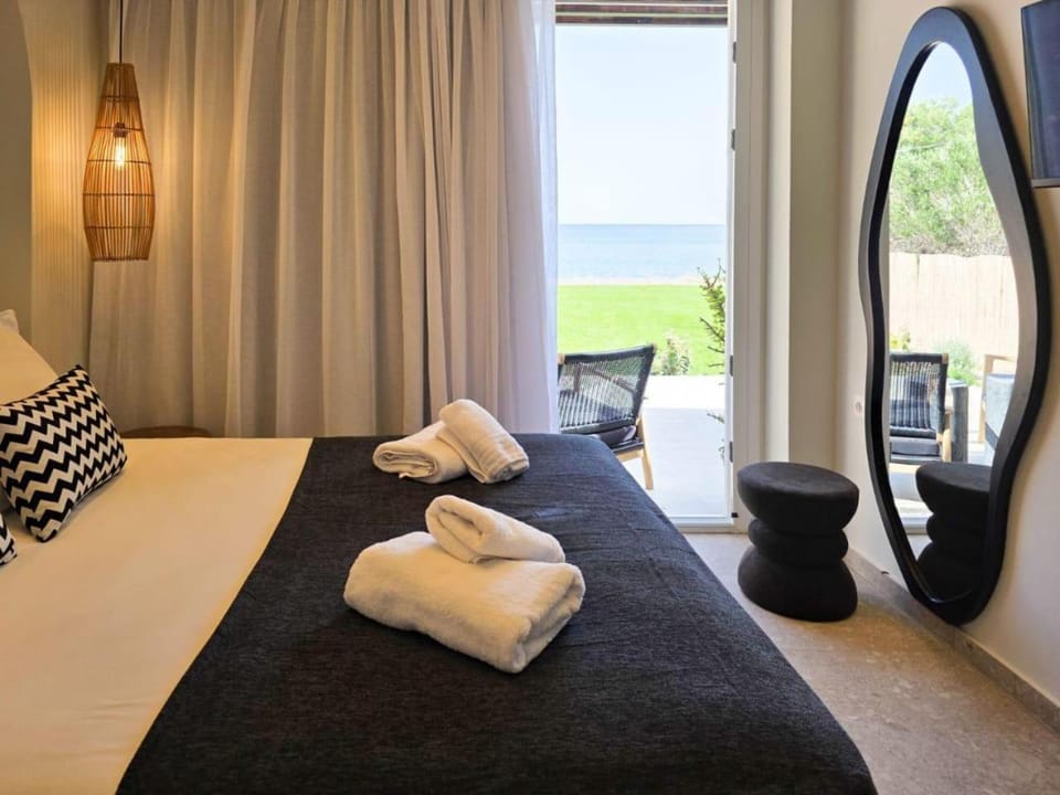 Bed, Natural landscape, Bedroom, towels