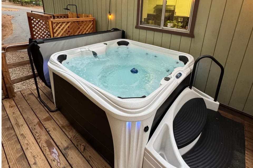 Patio, Hot Tub