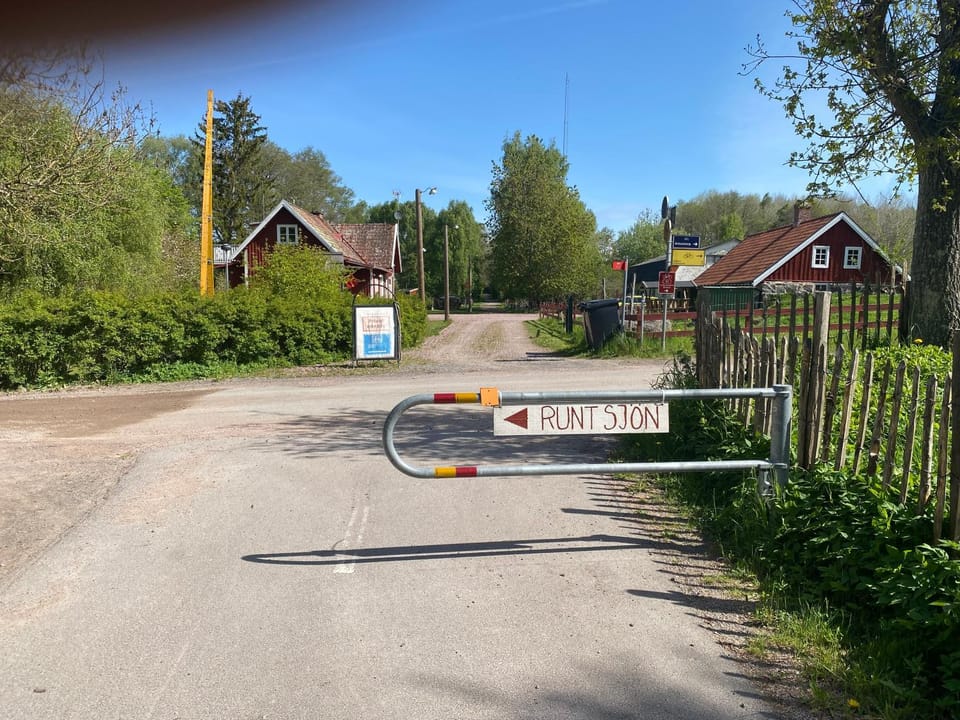Off site, Neighbourhood, Natural landscape, Cycling