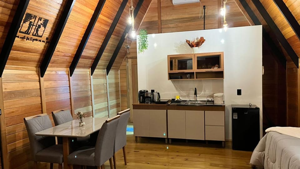 Kitchen or kitchenette, Living room, Dining area, minibar, stove