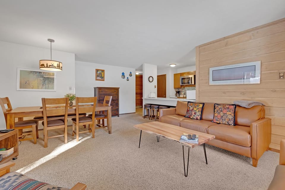Double Eagle A12 by Ski Country Resorts Apartment in Breckenridge