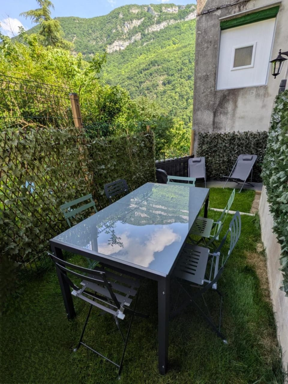 Garden, Mountain view