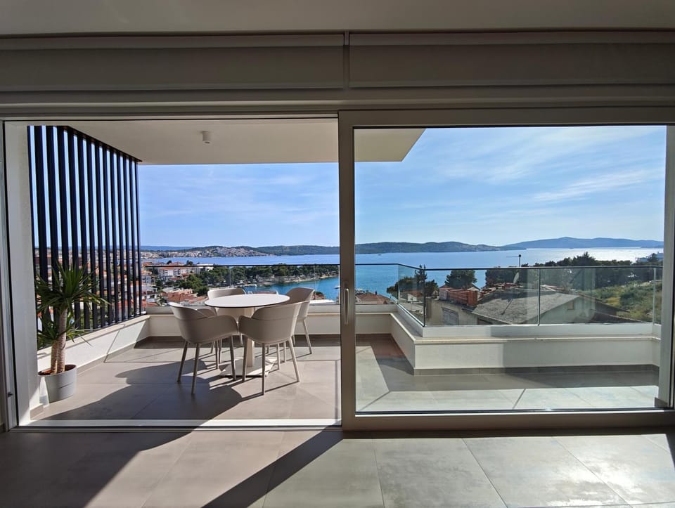 Day, Seating area, Sea view