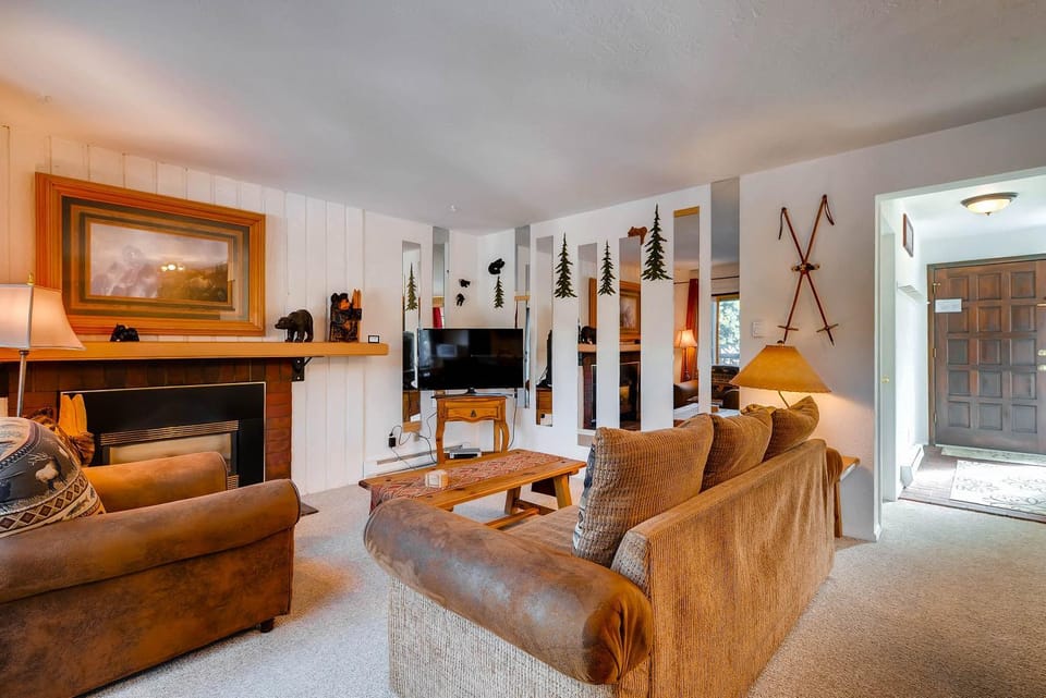 Inner Circle 4 by Ski Country Resorts Apartment in Breckenridge