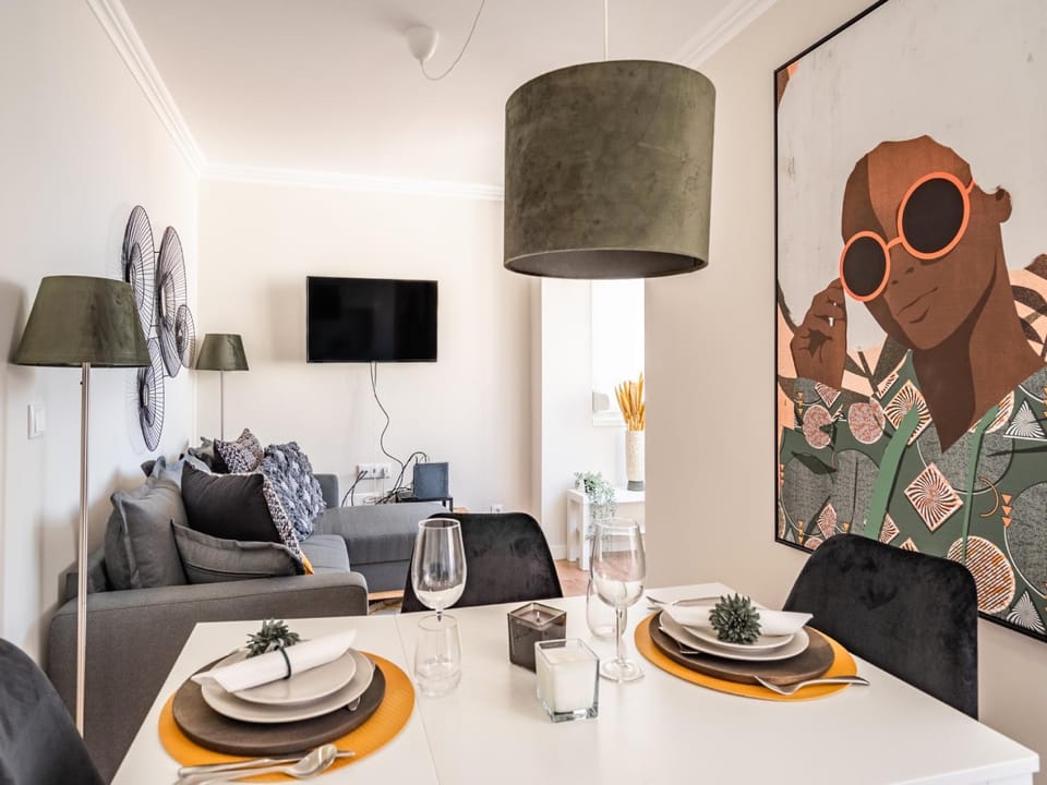 Communal lounge/ TV room, Seating area, Dining area