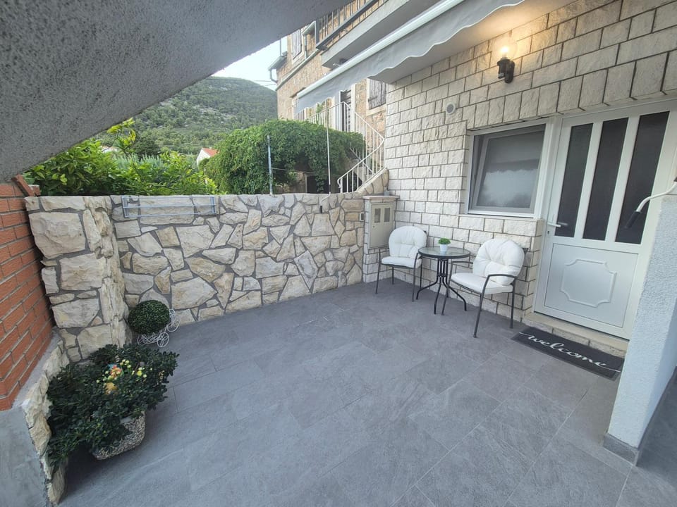 Patio, Balcony/Terrace