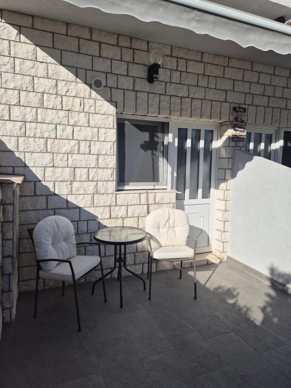 Patio, Seating area