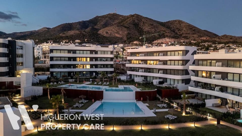 Property building, Pool view, Swimming pool