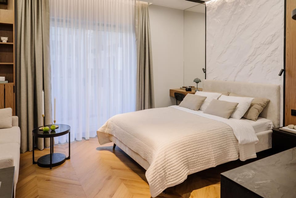 Bed, Photo of the whole room, Bedroom
