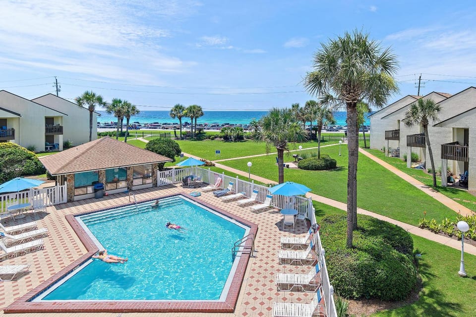 Blue Surf 16B House in Miramar Beach