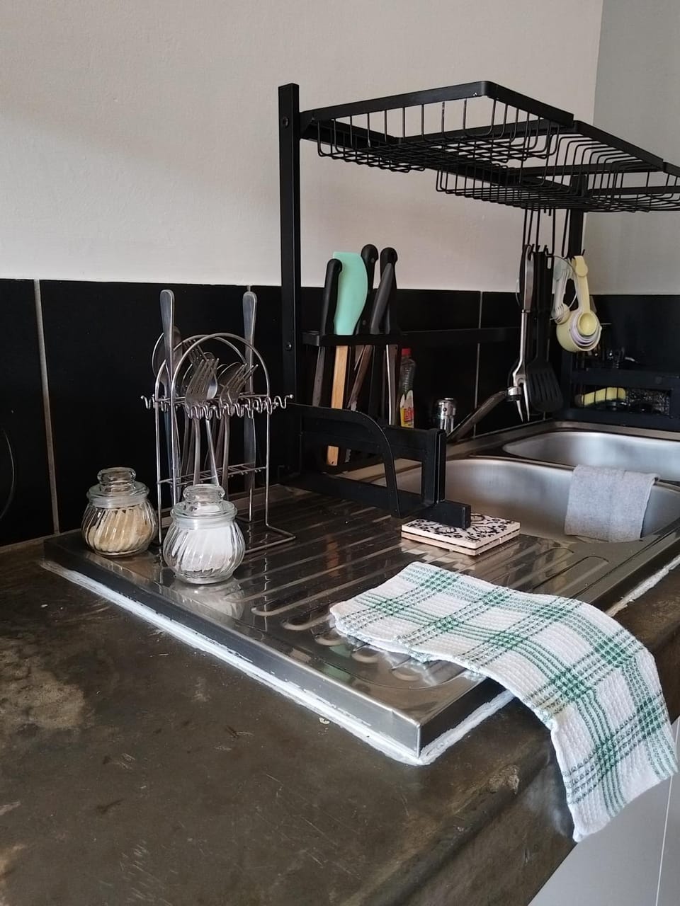 The King Suite With Huge Balcony Pool View and Lightning Fast WiFi Apartment in Johannesburg