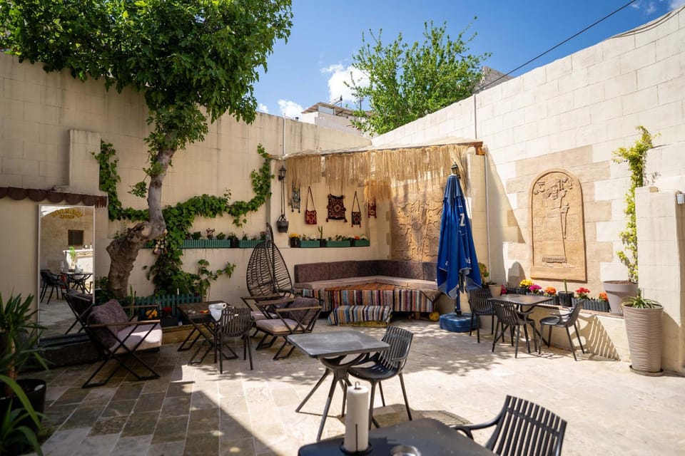 Patio, View (from property/room), Balcony/Terrace, Dining area, Inner courtyard view