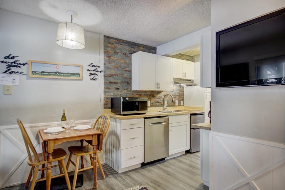 Park Meadows 1A by Ski Country Resorts Apartment in Breckenridge