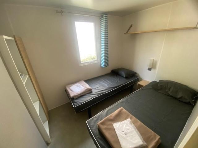 Mobil home camping Marisol toreilles Campground/ 
RV Resort in Catalonia