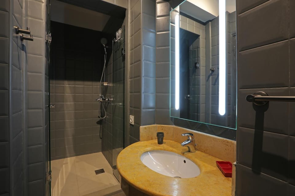 Shower, Bathroom