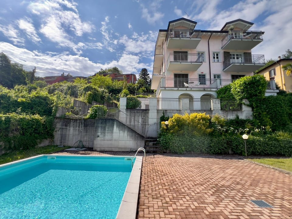 Pool view, Swimming pool