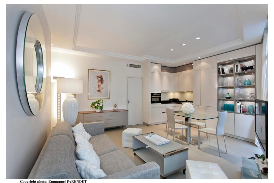 REF 961 - Cannes Croisette - Sea view apartment for rent Apartment in Cannes