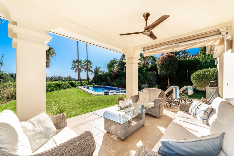 Garden, Seating area, Garden view, Pool view, Swimming pool