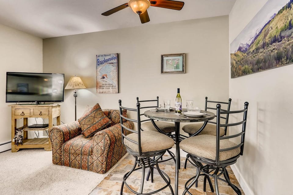 Wildwood Suites 206 by Ski Country Resorts Apartment in Breckenridge