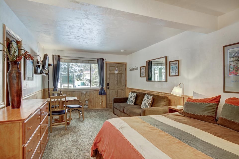 Park Meadows 3B by Ski Country Resorts Apartment in Breckenridge