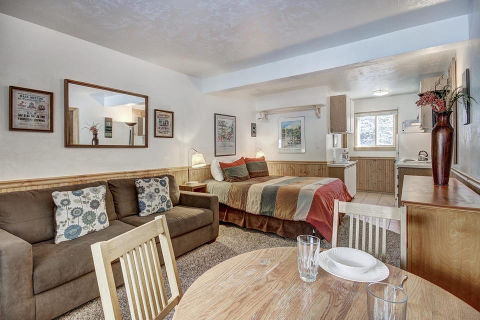 Park Meadows 3B by Ski Country Resorts Apartment in Breckenridge