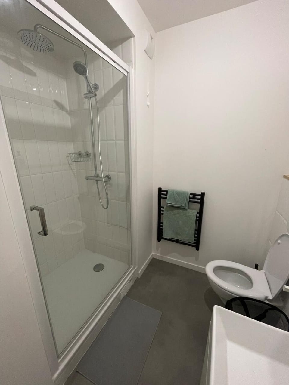 Bright and peaceful studio with extendable bed Apartment in Massy