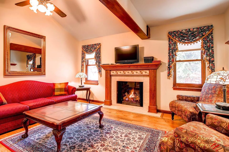 Victorian Gables E by Ski Country Resorts House in Breckenridge
