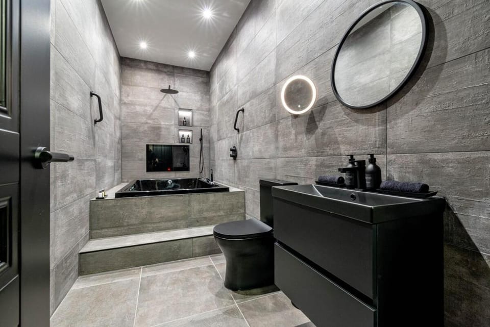 Bathroom, Bath