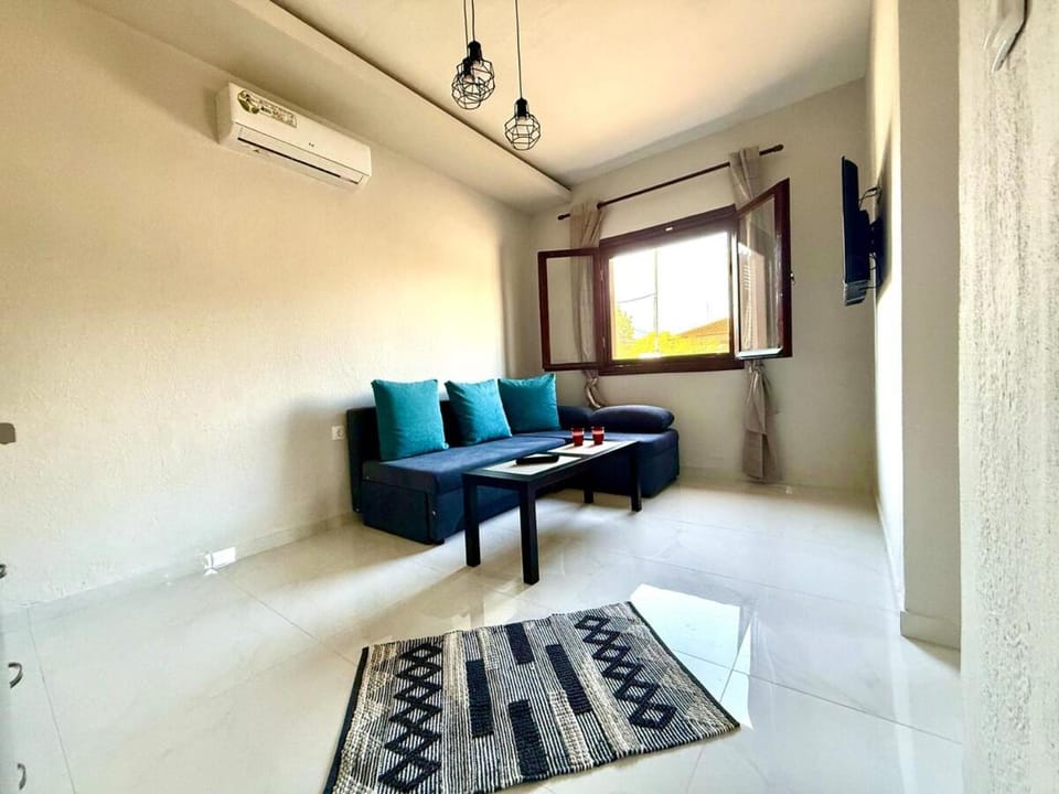 Living room, Seating area, air conditioner