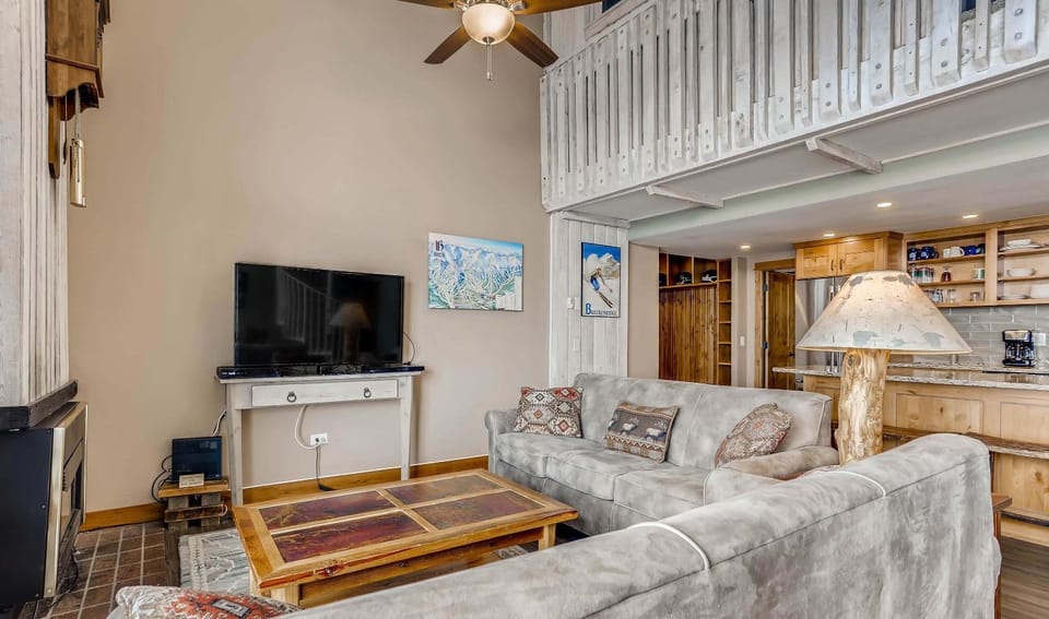 Trails End P5 by Ski Country Resorts Apartment in Breckenridge