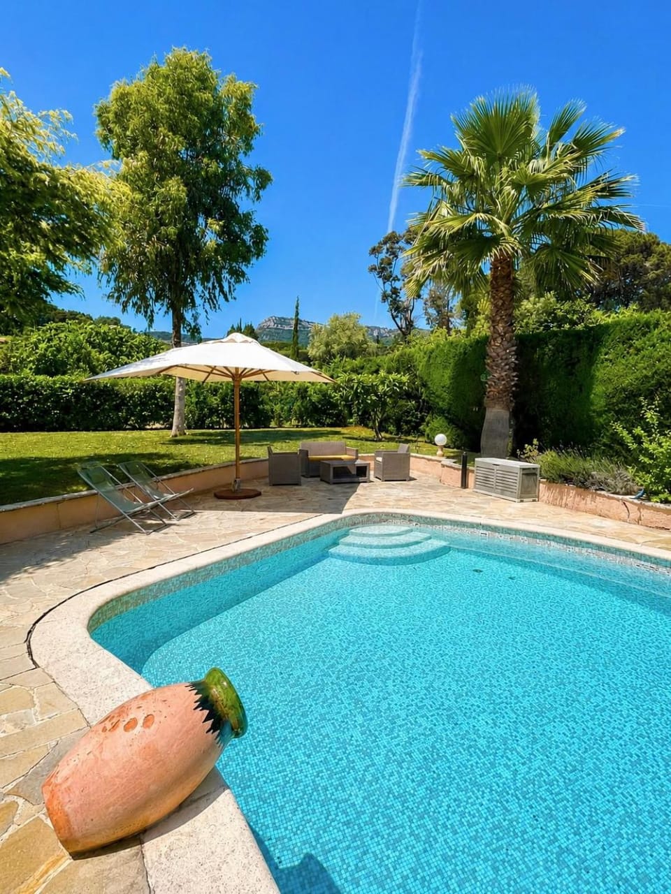 Natural landscape, Garden, Garden view, Pool view, Swimming pool, Swimming pool, sunbed