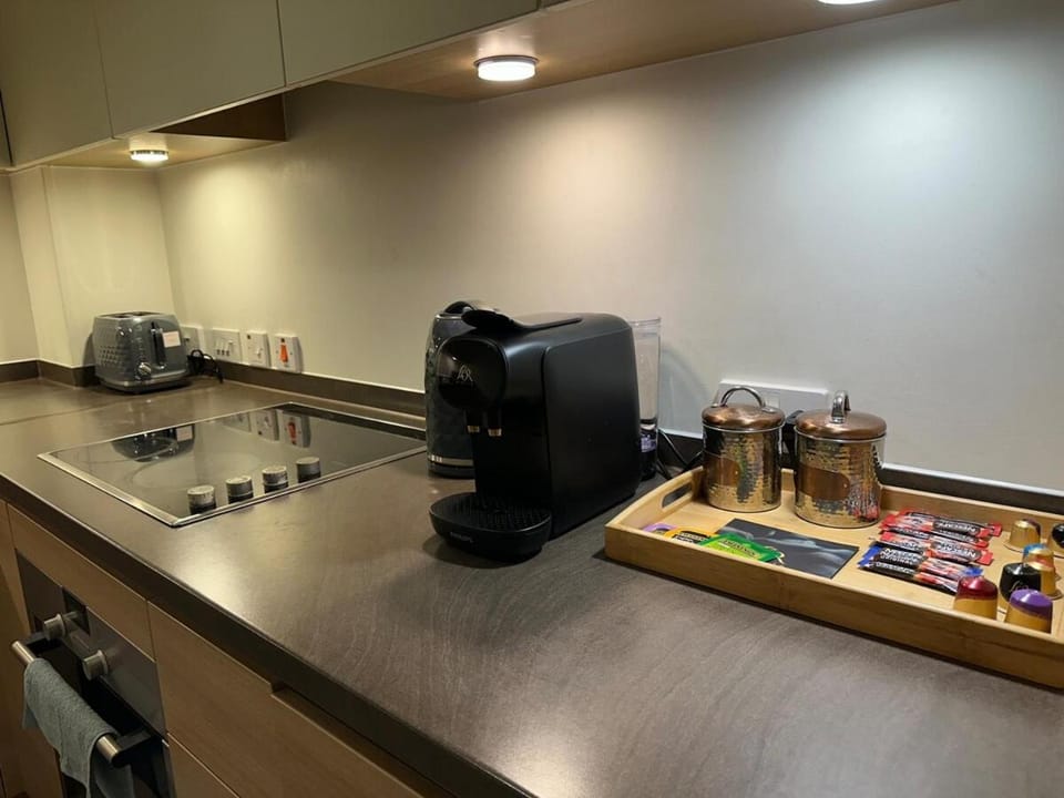 Coffee/tea facilities, toaster