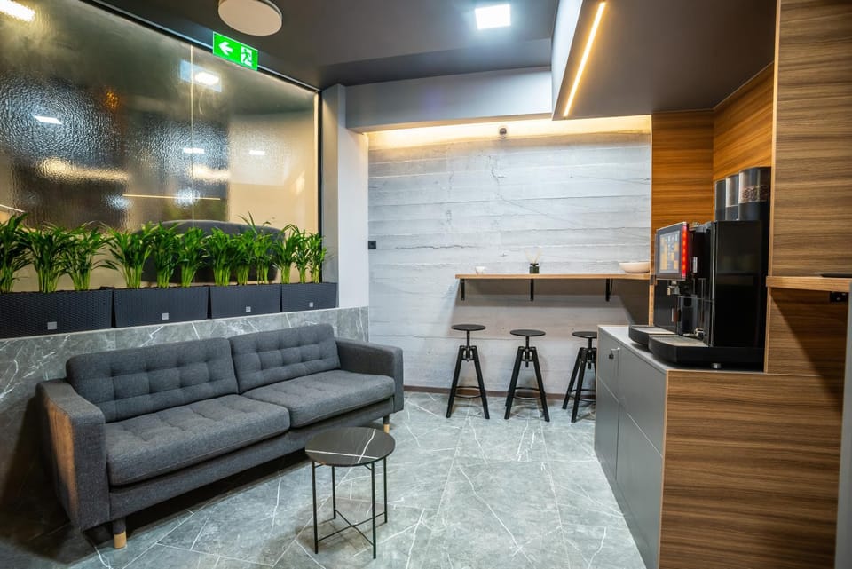 Coffee/tea facilities, Seating area