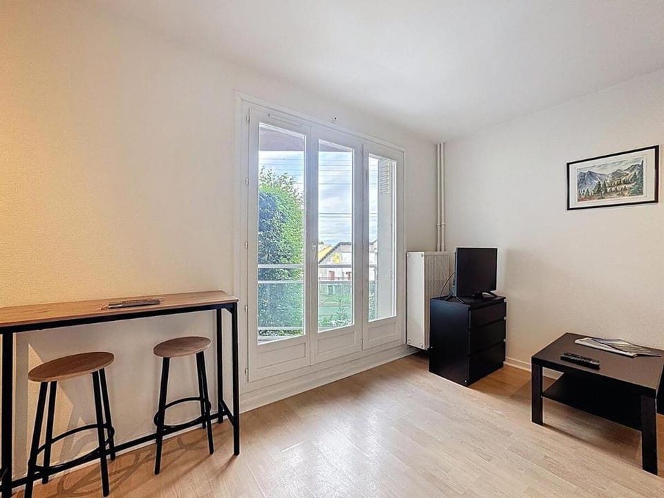 Studio 2 personnes avec parking et balcon Proudhon Apartment in Clermont-Ferrand