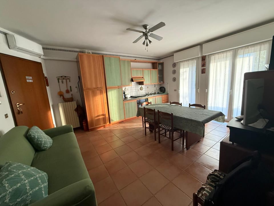Kitchen or kitchenette, Living room, kitchen, air conditioner