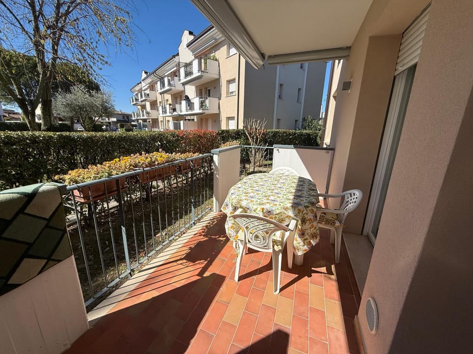 Property building, Balcony/Terrace