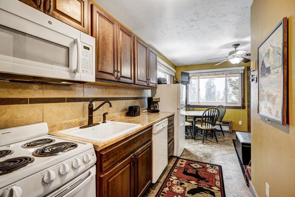 Park Meadows 8A by Ski Country Resorts Apartment in Breckenridge