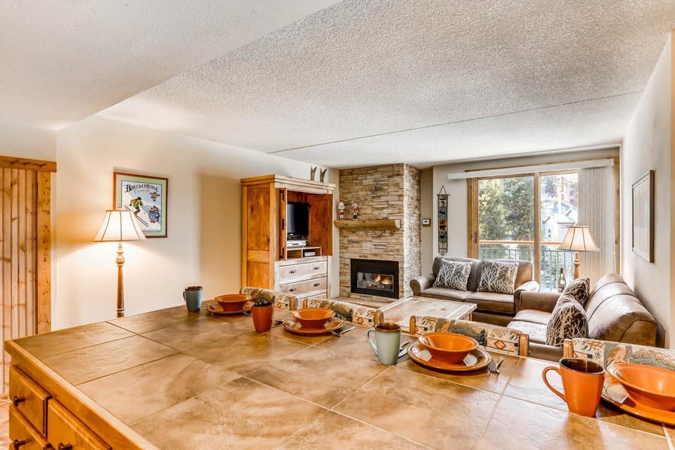 Trails End 411 by Ski Country Resorts Apartment in Breckenridge