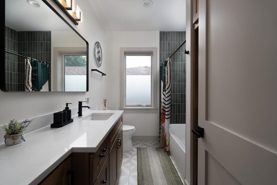 Ace Properties Apartment in Chicago