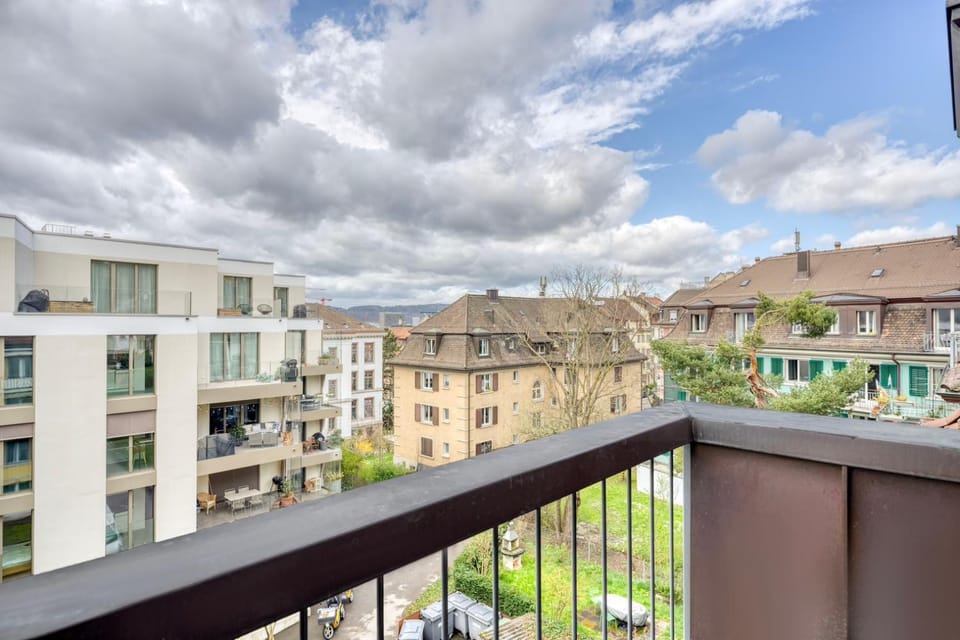 Balcony/Terrace, City view