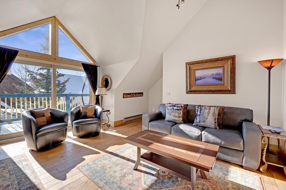 Ski Country Penthouse 4 by Ski Country Resorts Apartment in Breckenridge