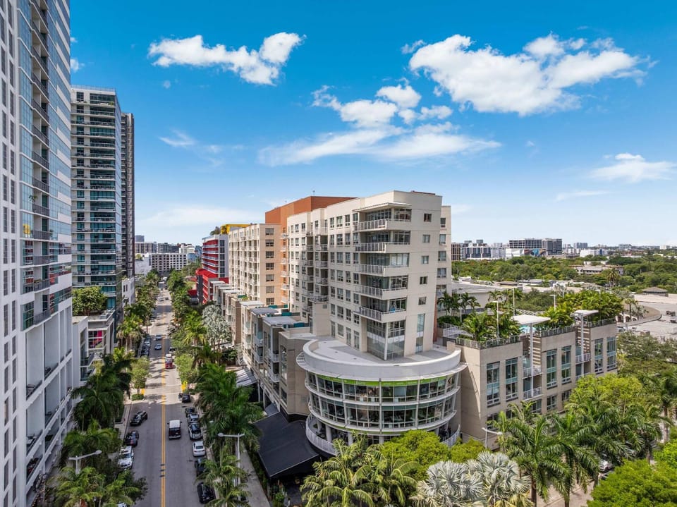 Midtown Muse -Walkable Cozy amenity bldg w parking Apartment in Miami