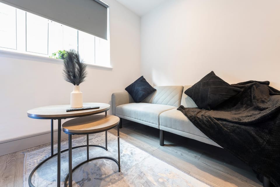 1 Bedroom Luxury Serviced Apartment Apartment in Bradford