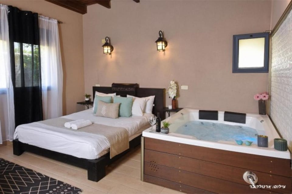 Bed, Hot Tub