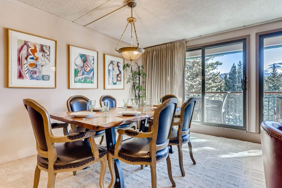 Trails End 402 by Ski Country Resorts Apartment in Breckenridge