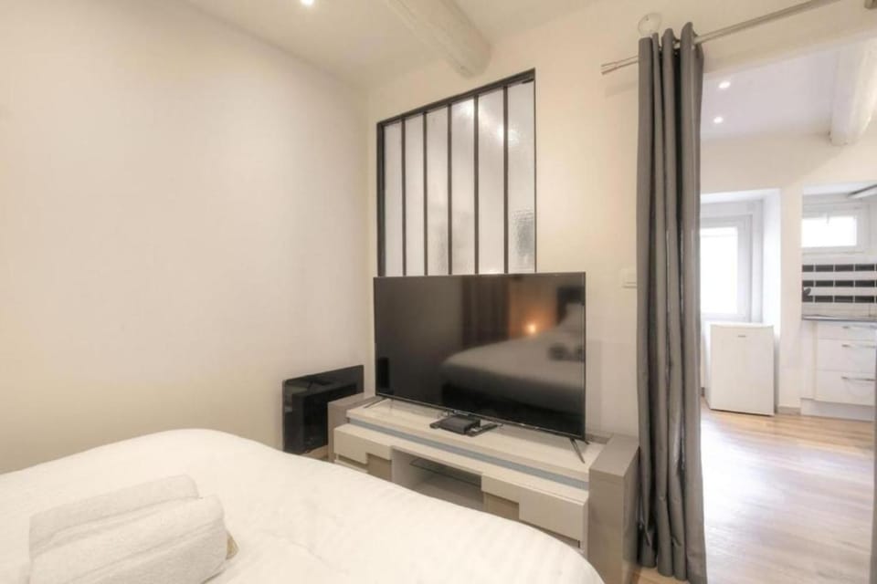 TV and multimedia, Bedroom