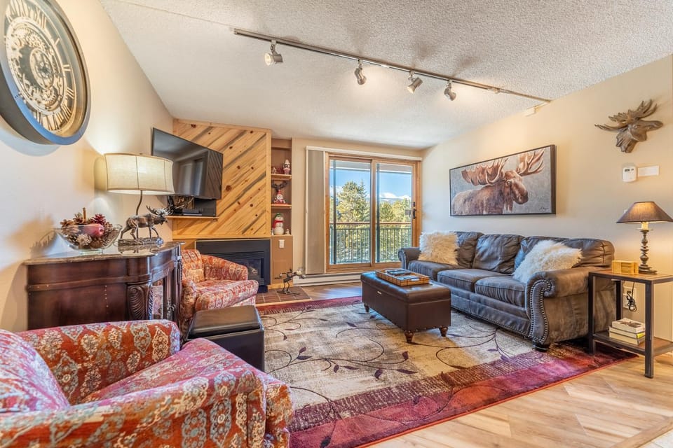 Trails End 307 by Ski Country Resorts Apartment in Breckenridge