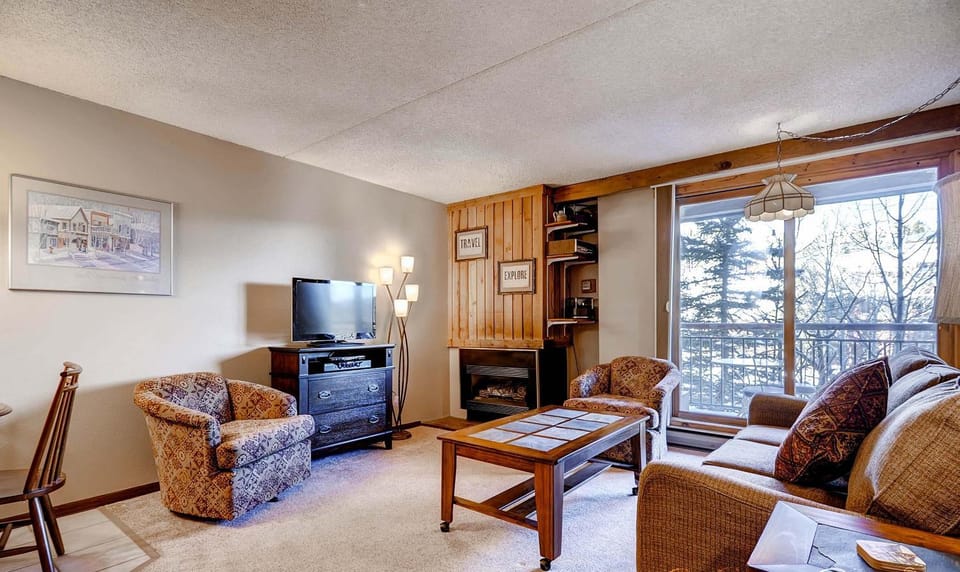 Trails End 303 by Ski Country Resorts Apartment in Breckenridge