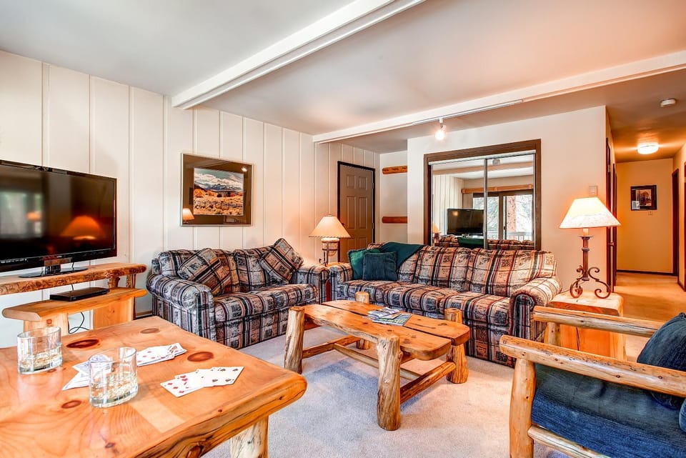 Tannenbaum 101 by Ski Country Resorts Apartment in Breckenridge